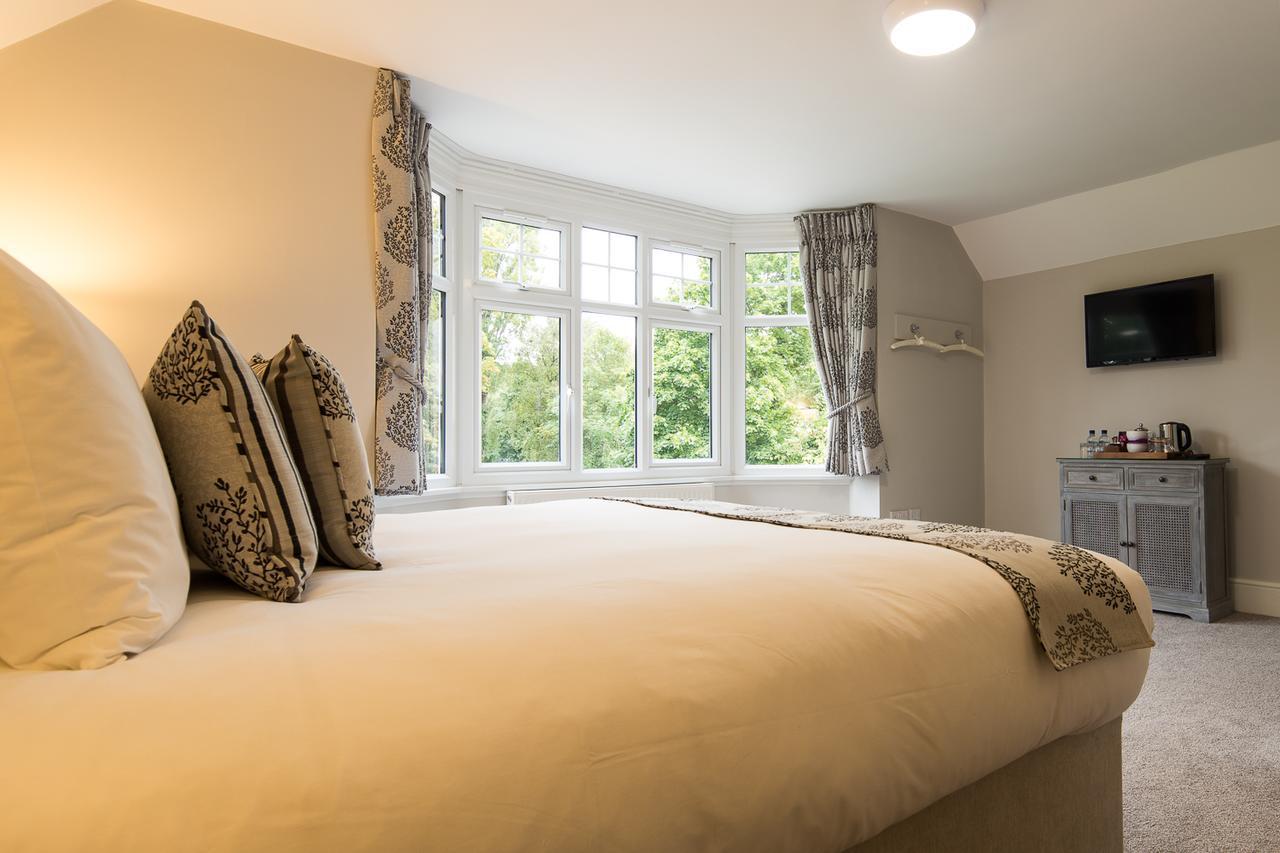 The Maple Manor Hotel Crawley  Exteriör bild