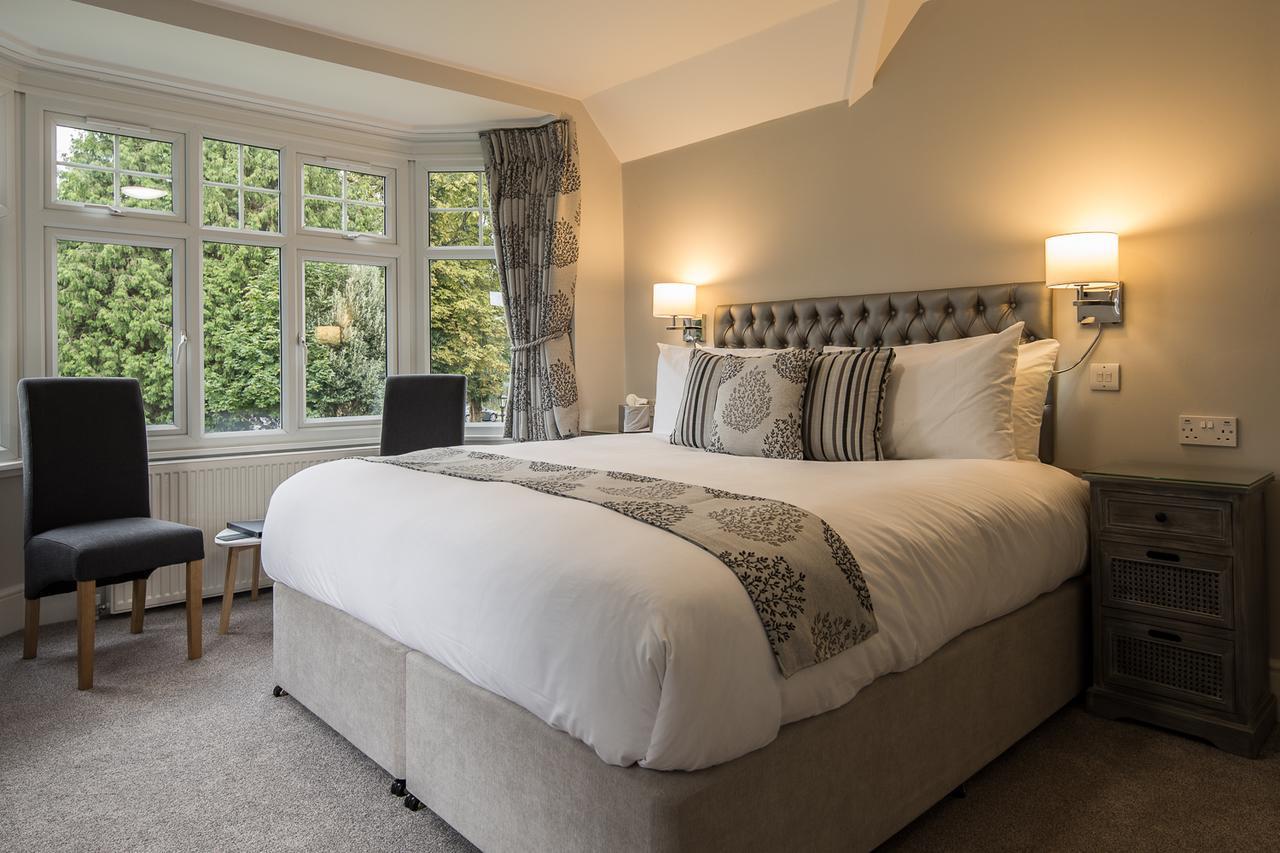 The Maple Manor Hotel Crawley  Exteriör bild